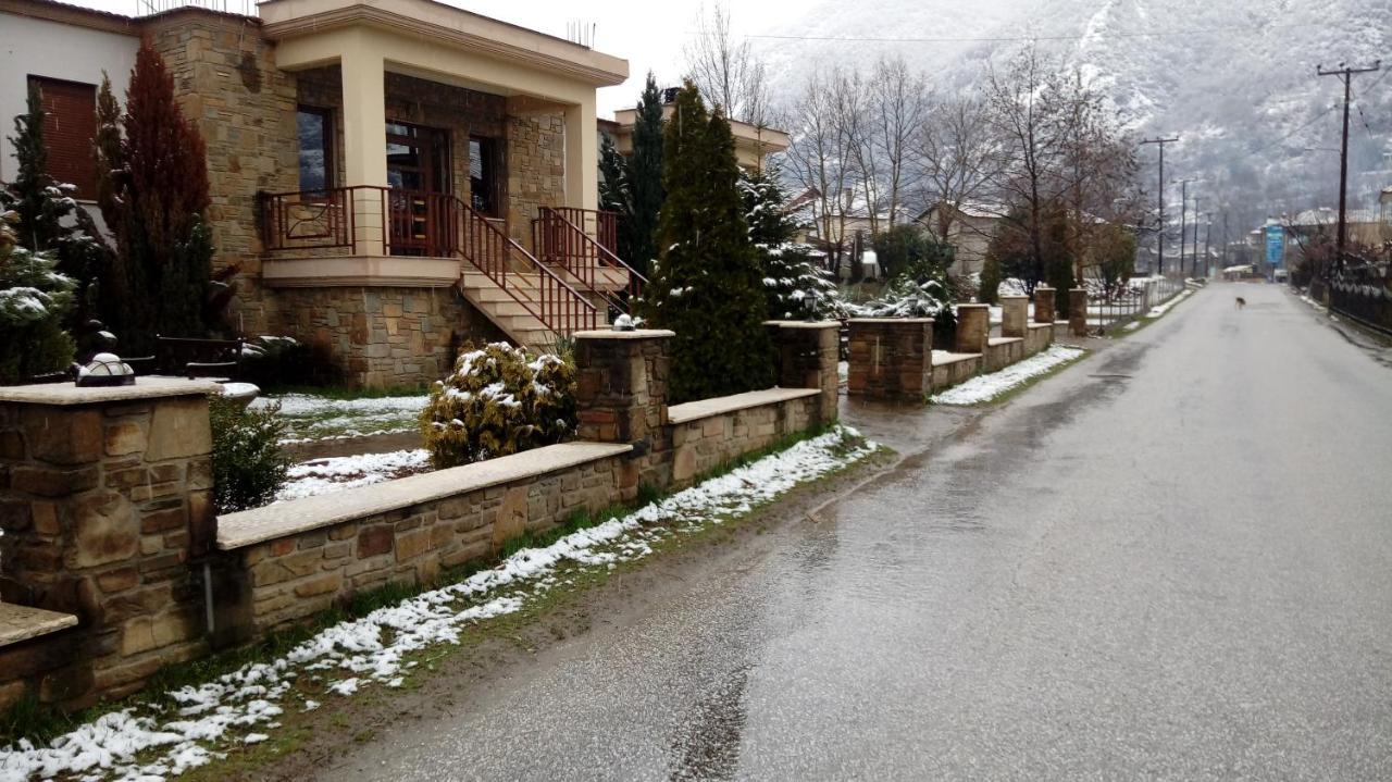 Evenos Villa Káto Loutrákion Екстериор снимка