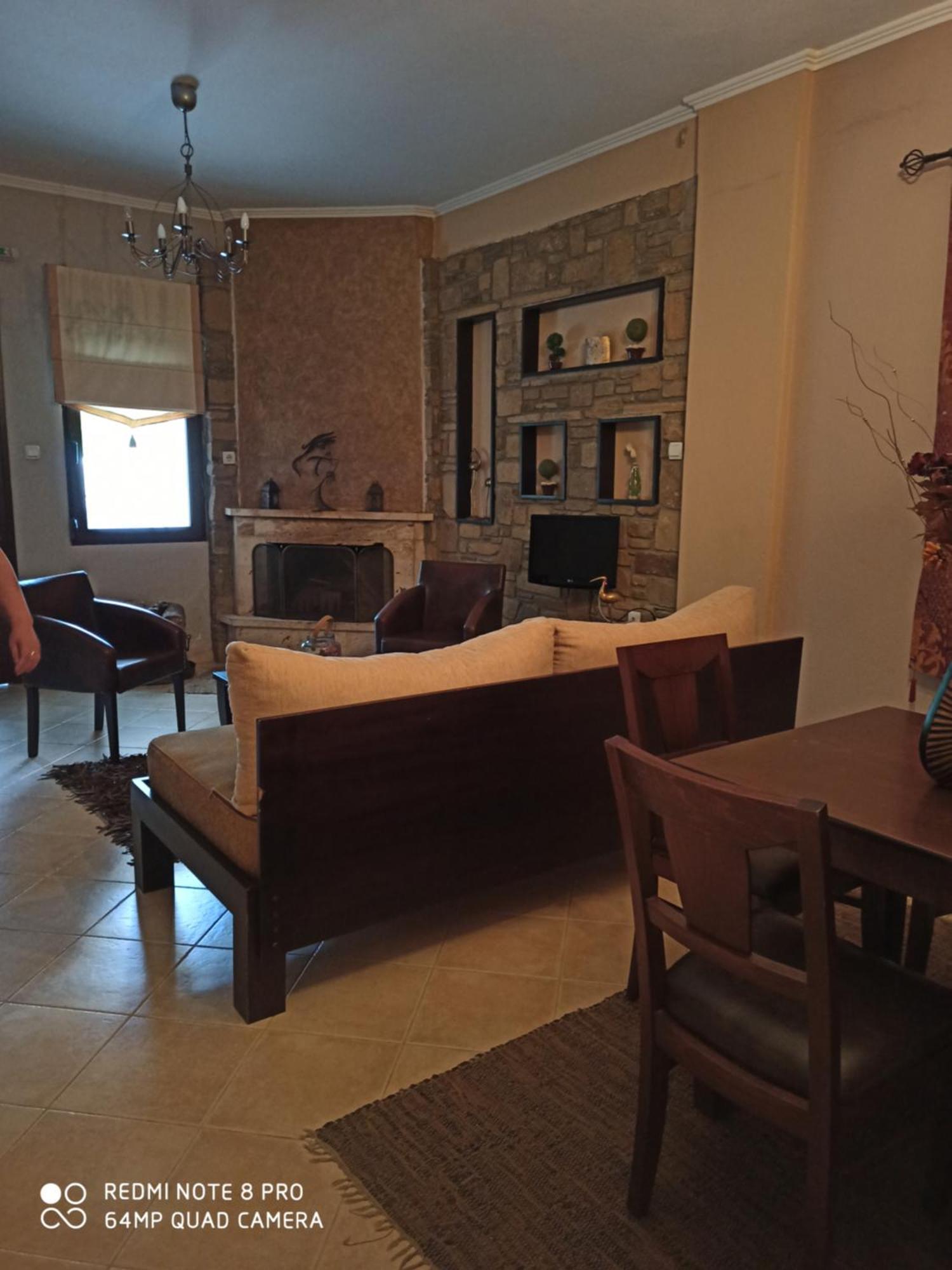Evenos Villa Káto Loutrákion Екстериор снимка
