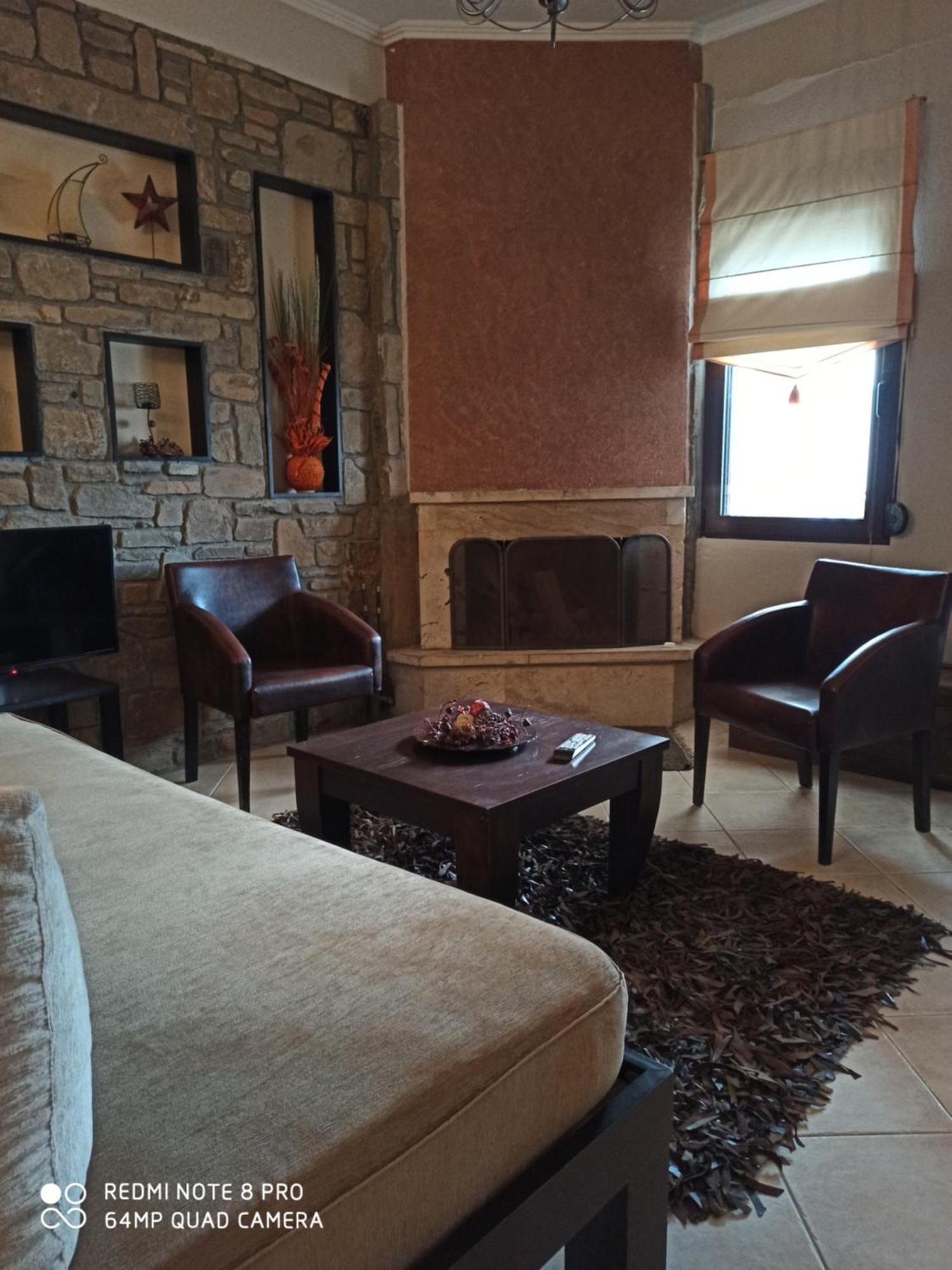 Evenos Villa Káto Loutrákion Екстериор снимка